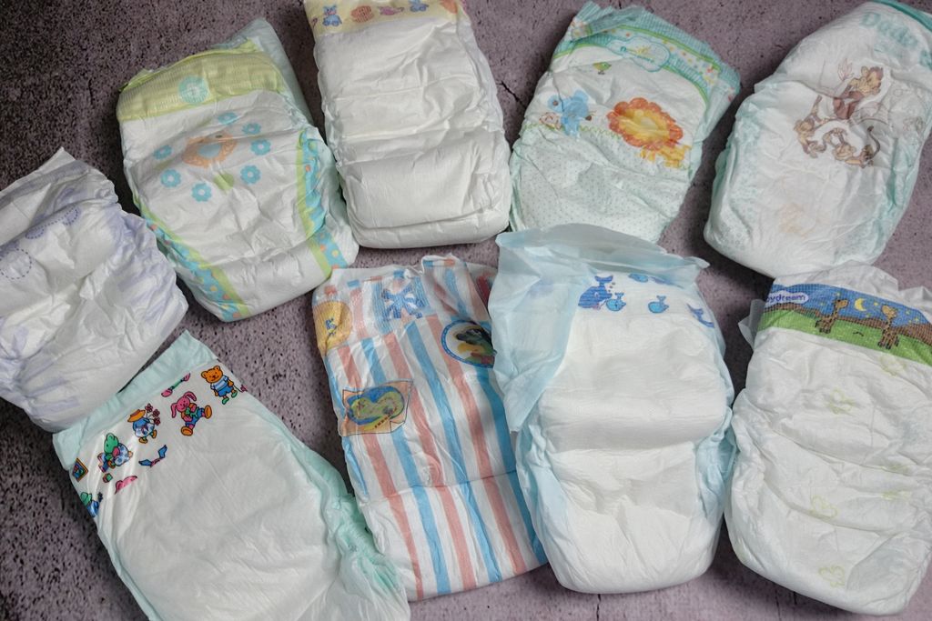 pampers naturally clean chusteczki nawilżane 6 x 64 szt