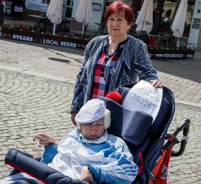 Chusteczki do czyszczenia zębów Pigeon o smaku truskawkowym 42szt